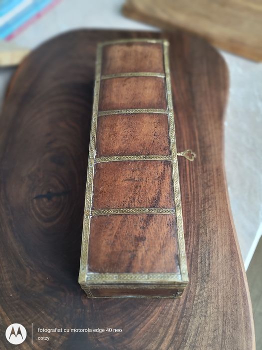 Cutie vintage lemn masiv pentru pensule