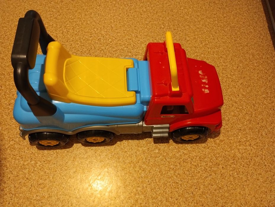 Толокар, ходунок машинка