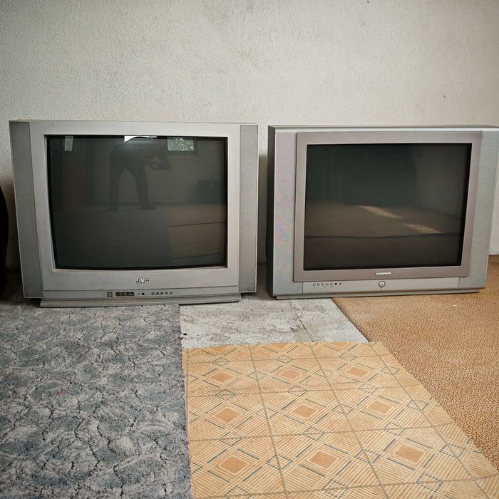 Продавам 3 бр телевизори работещи.