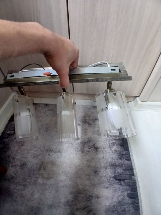 Срочно продам светильник.