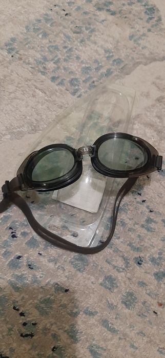 Очки для плавания