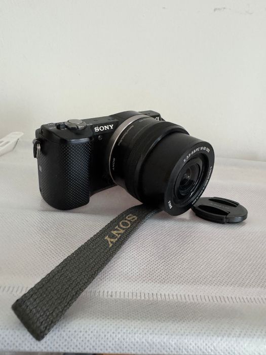 Camera Vlog Sony Mirrorless A5000 + Obiectiv si Geanta