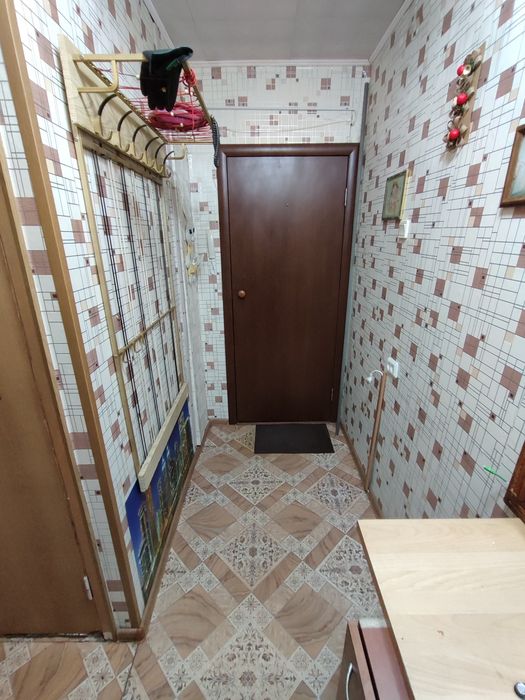 Продается 2-комн (6-39, 1 эт)