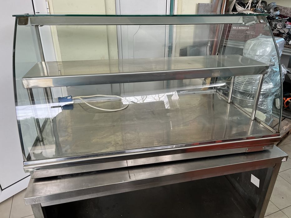 Топла витрина топла