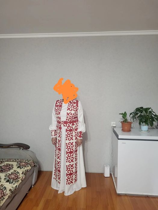 Женское национальное платье