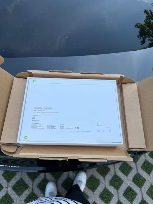 Macbook Neo 512GB SILVER
