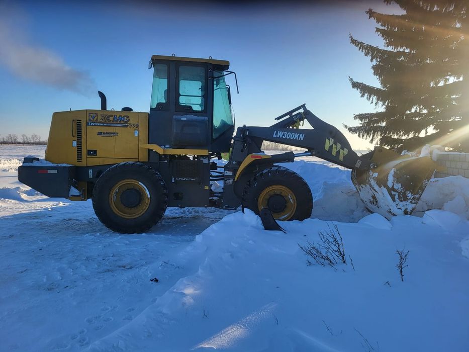 Продам фронтальный погрузчик