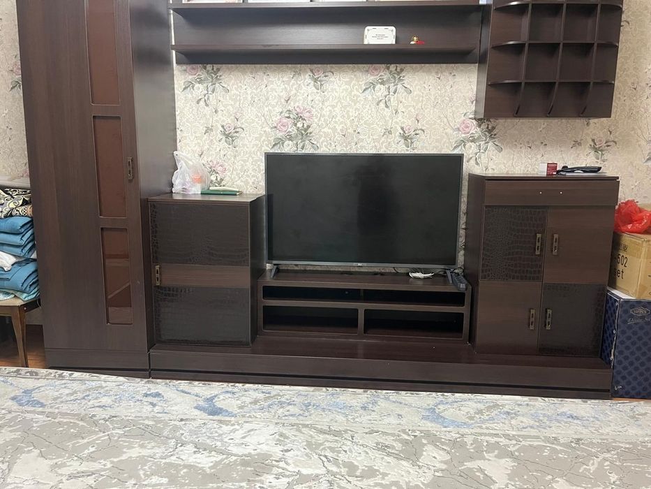 ПРОДАЕТСЯ Стенный Гарнитура