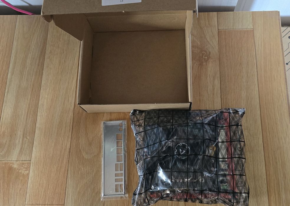 NAS Дънна платка LGA1151 C246 Vpro + Intel Xeon E-2144G (8 SATA, 4 LAN)