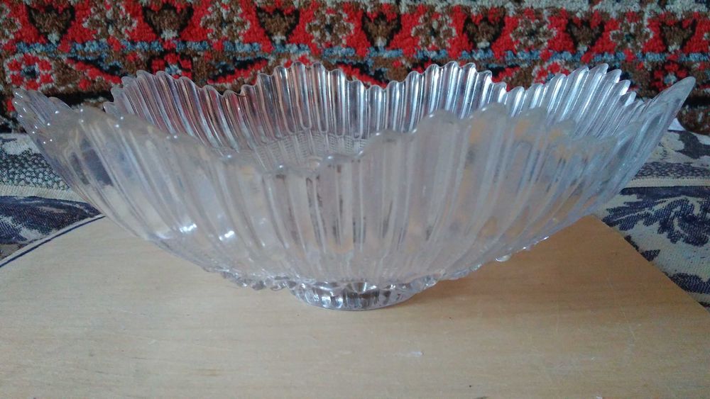 Тарелки,вазы, вёдра