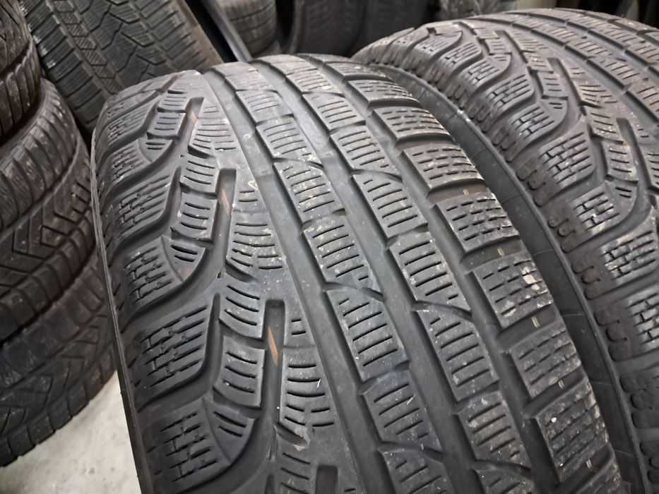 Anvelope second iarna 235 55 R17 Pirelli