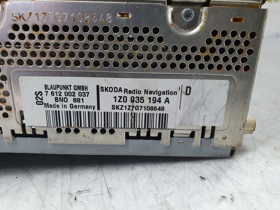 Radio cd mp3 player cu navigatie 1z0035194a Skoda Octavia 2 (facelift) (2008 - 2013)