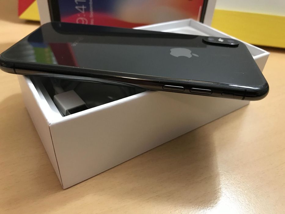 Продается срочно iPhone X