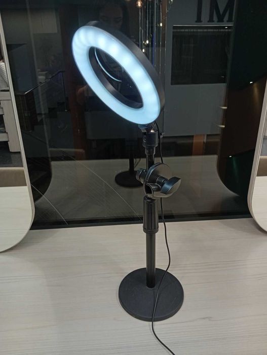 Настолна LED лампа за маникюр