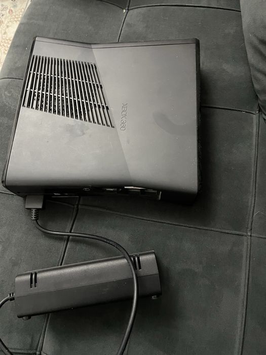 Xbox 360 с двумя джойстиками