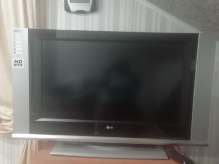 Телевизор LG 94 см диагональ