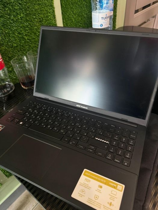 ноутбук продаю срочно