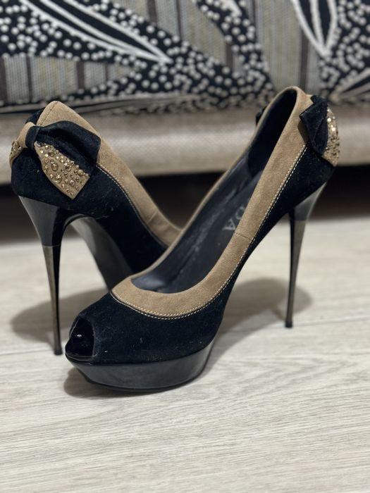 Туфли и босоножки ,ботинки