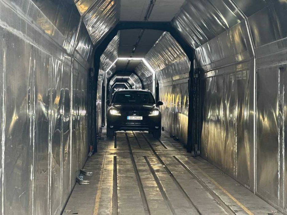 Товарни вагони за превоз на автомобили, част от Optima Exress H0, 1:87