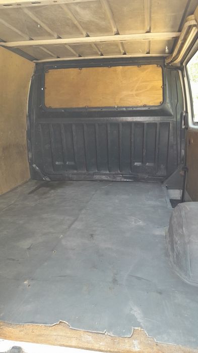 Ford Transin sotiladi