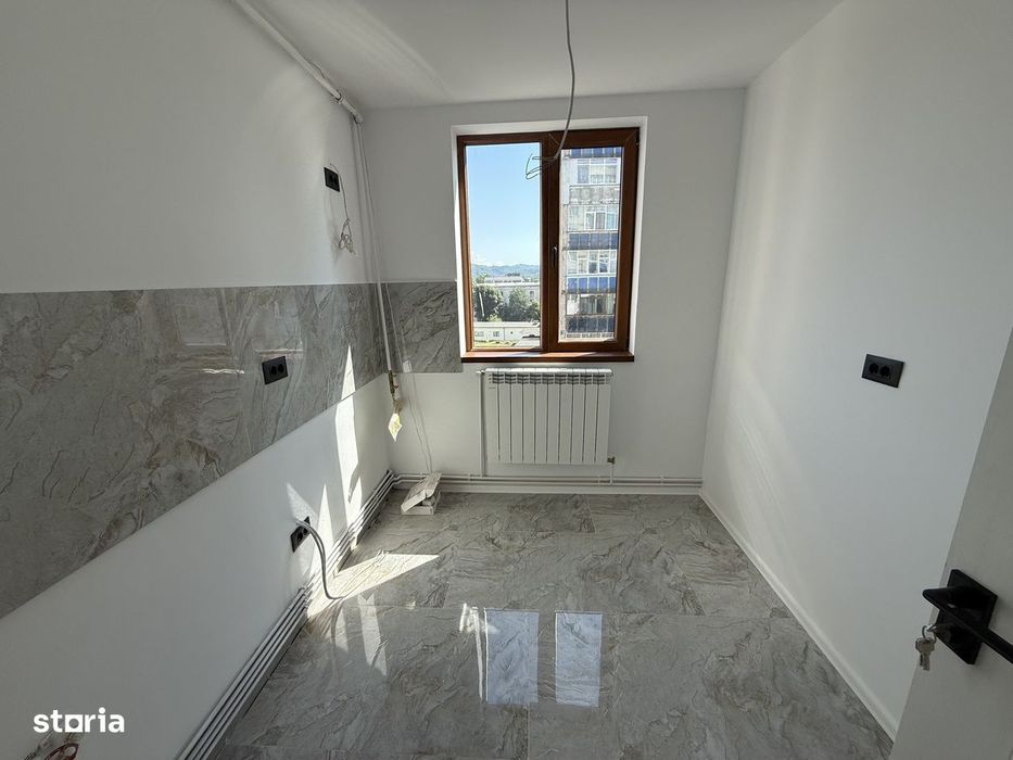 Apartament 3 camere renovat ca la carte zona OMV Campina