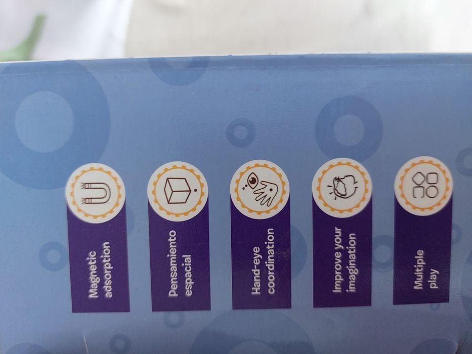 Магнитный конструктор.