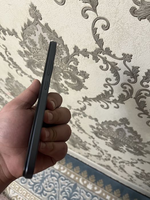 Продам itel P40 4/128 ГБ