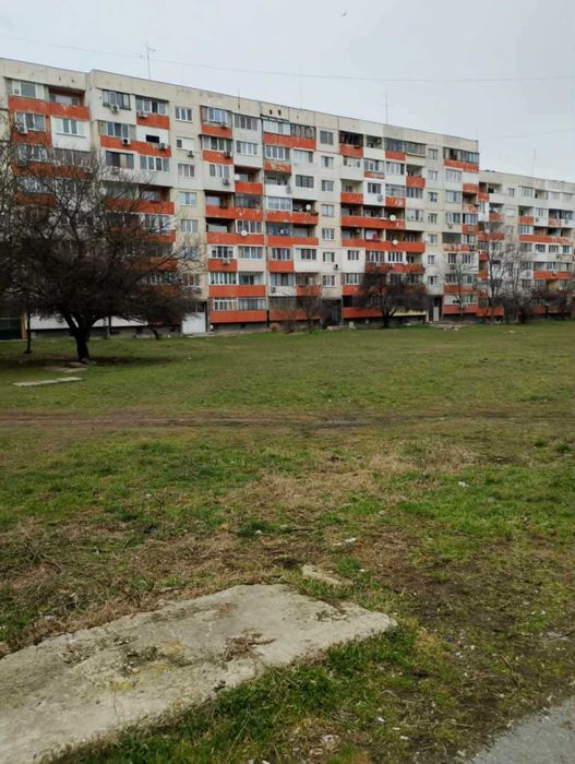 Продава се парцел за жилищно строителство