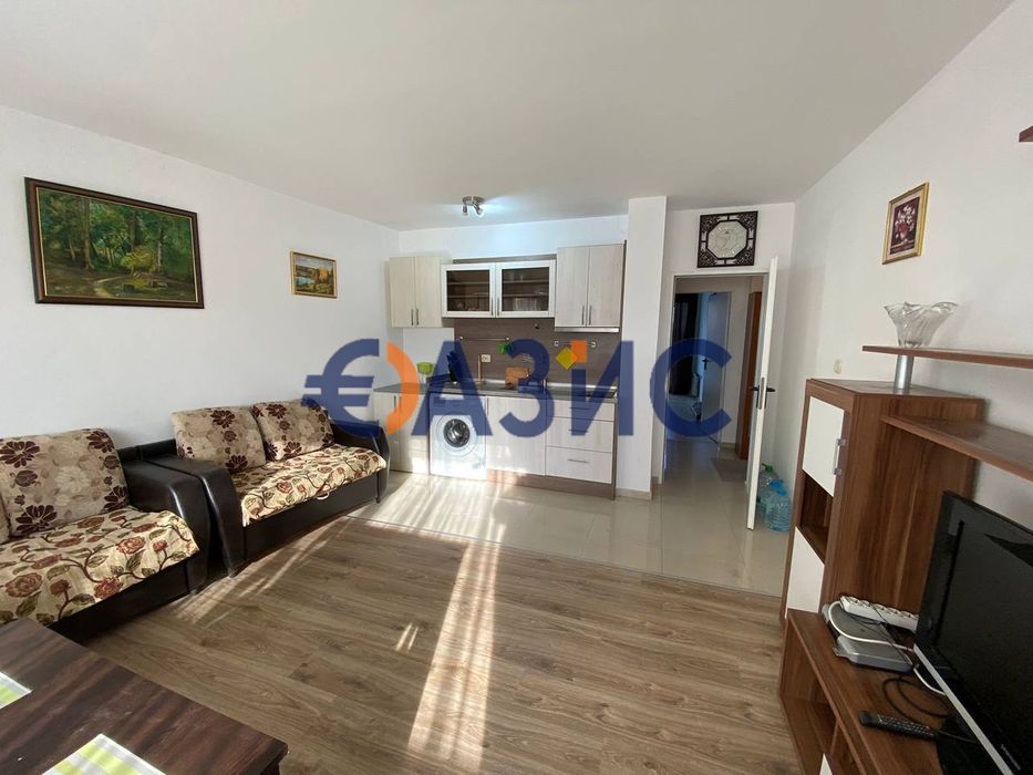 Продава се Двустаен апартамент в Свети Влас - 70 кв.м за 722 €/кв.м - Снимка #5