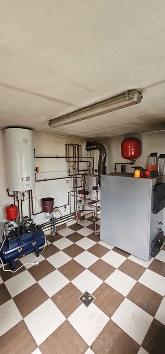 Închiriez spațiu comercial/medical - 120 mp - Abrud, str Detunata - 500€/lună
