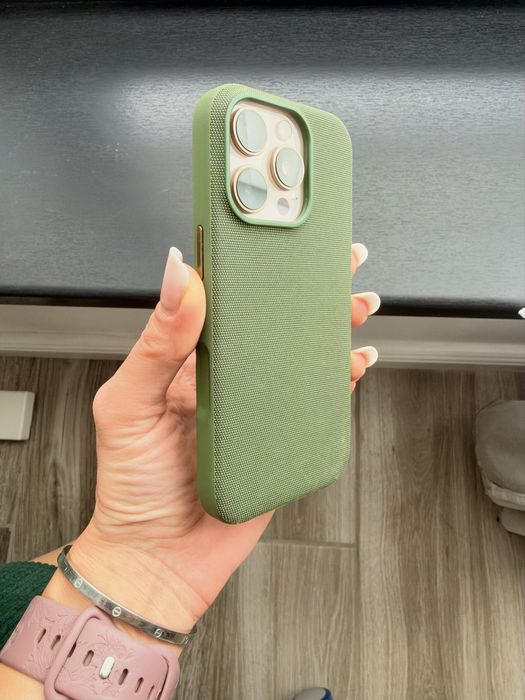 iPhone 16 Pro Desert Titanium