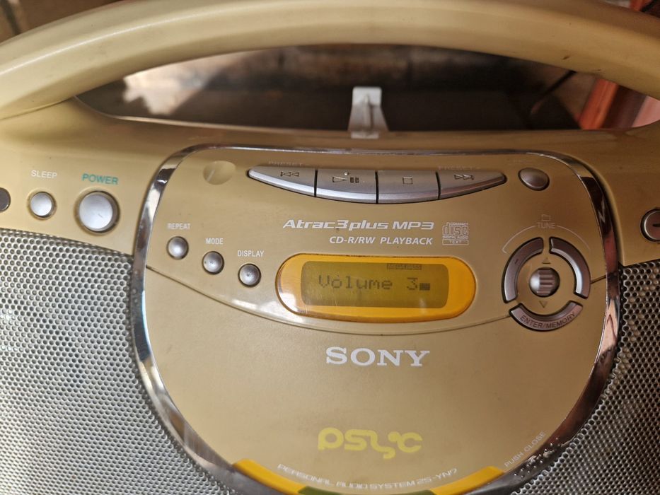 Sony radio mp3 player model ZS-YN7