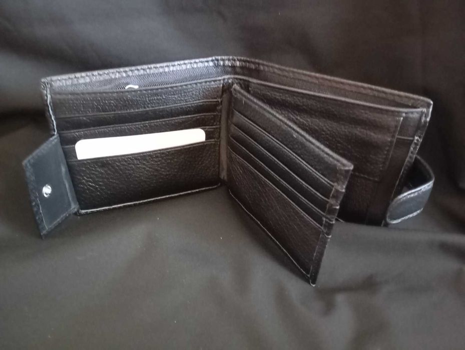 Гравирано мъжко портмоне от естествена кожа