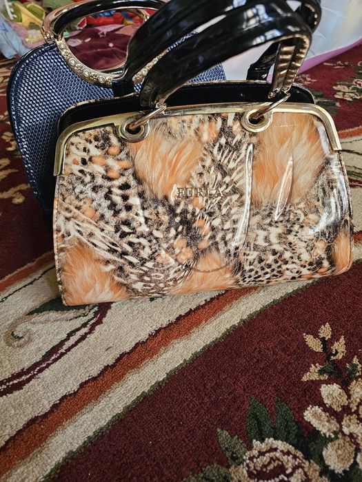 Ayollar uchun sumkalar