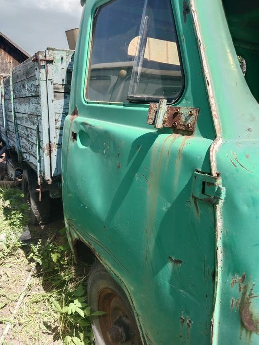 Продам УАЗ 3303 (бортовой)