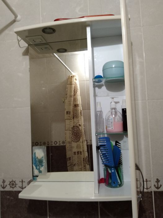 Продам шкаф в ванную