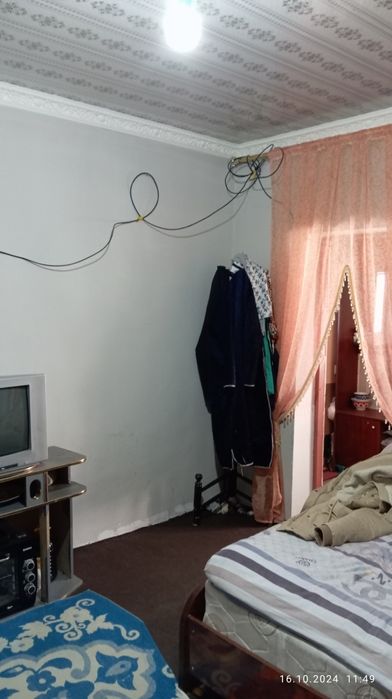 3 sotikli hovli sotiladi Buxoro viloyati Romitan tumanida