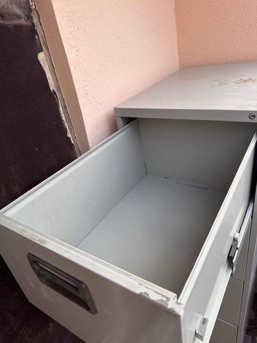 Шкаф металлический