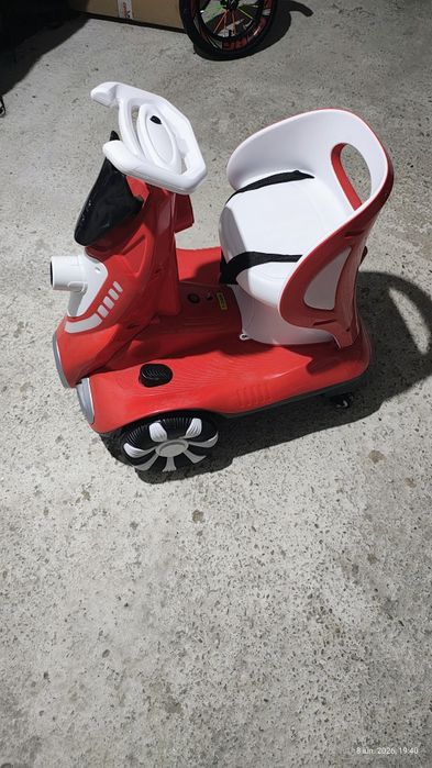 Scuter electric copii