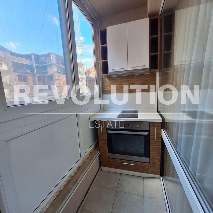 Дава се под наем Тристаен апартамент в Пловдив, Център - 80 кв.м за 450 € - Снимка #6