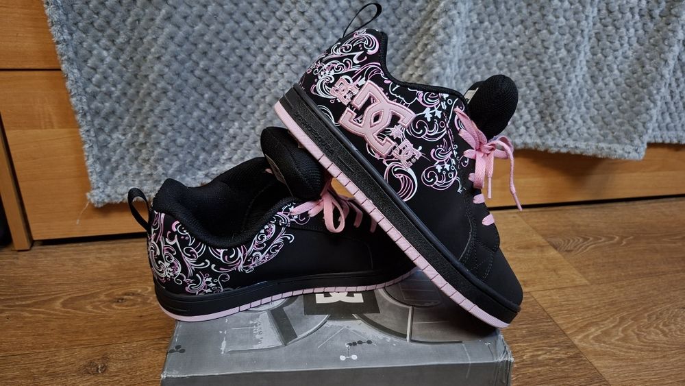 Кросовки новые DCSHOECOUSA