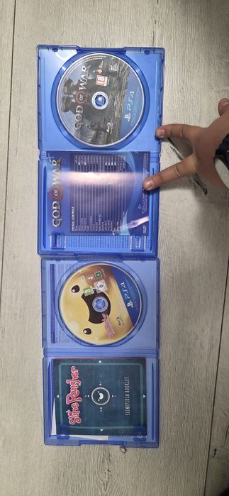 Pachet jocuri ps4 (God of War+ Slime rancher  deluxe)