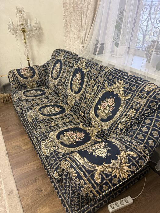 Диван и два кресла