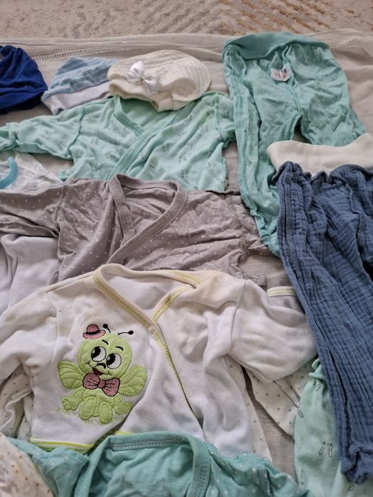 Срочно продам детские вещи 0-6