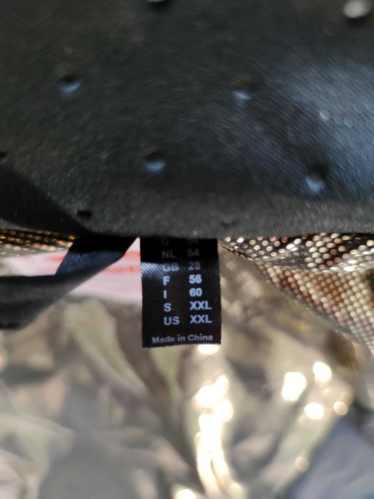 2117 of Sweden пухена ски яке с Recco етикет и златна подплата XXL