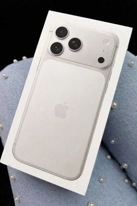 iPhone 17 Pro Max Silver 1TB Чисто Нов