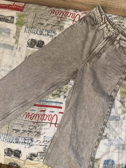 Бледосиви широки дънки