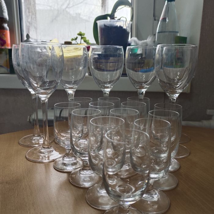 Продам посуду бокалы