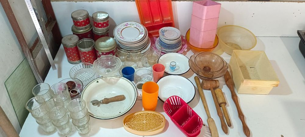 Продам набор посуды для кухни.