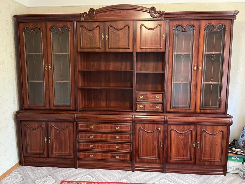 Продам итальянскую стенку